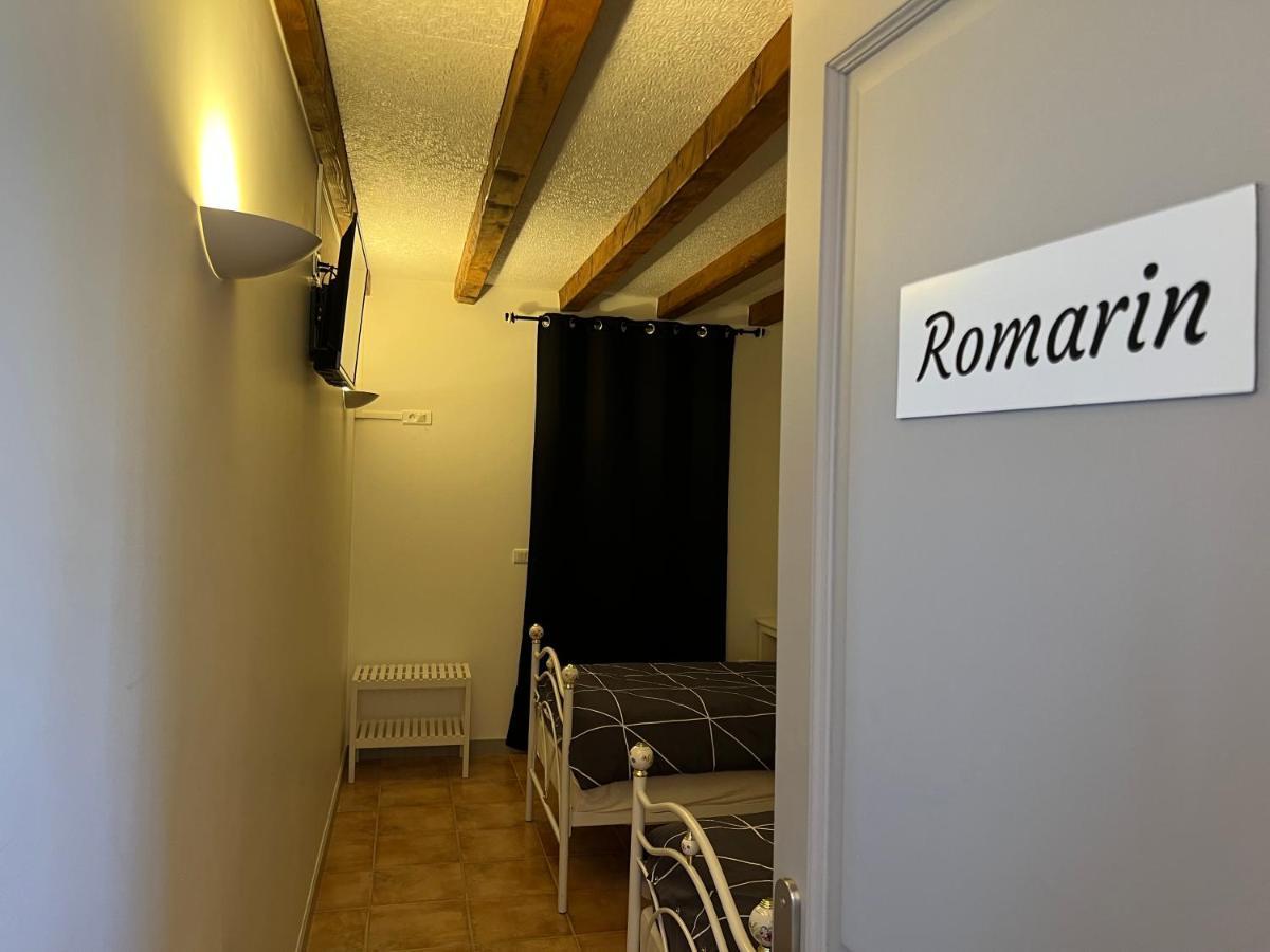 La Halte Gourmande Hotel Vachères Buitenkant foto